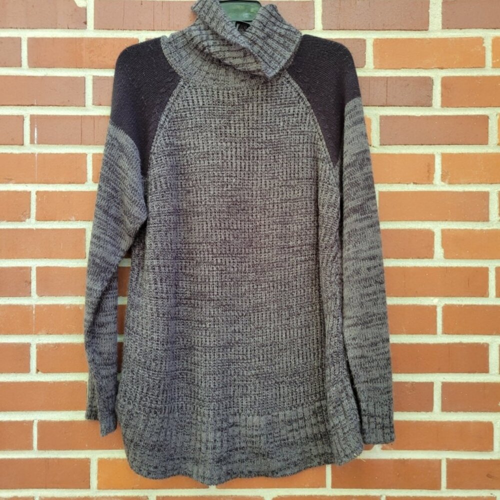 Jason Maxwell Gray & Black Sweater - Size XL